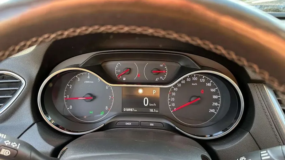 OPEL Grandland X -
