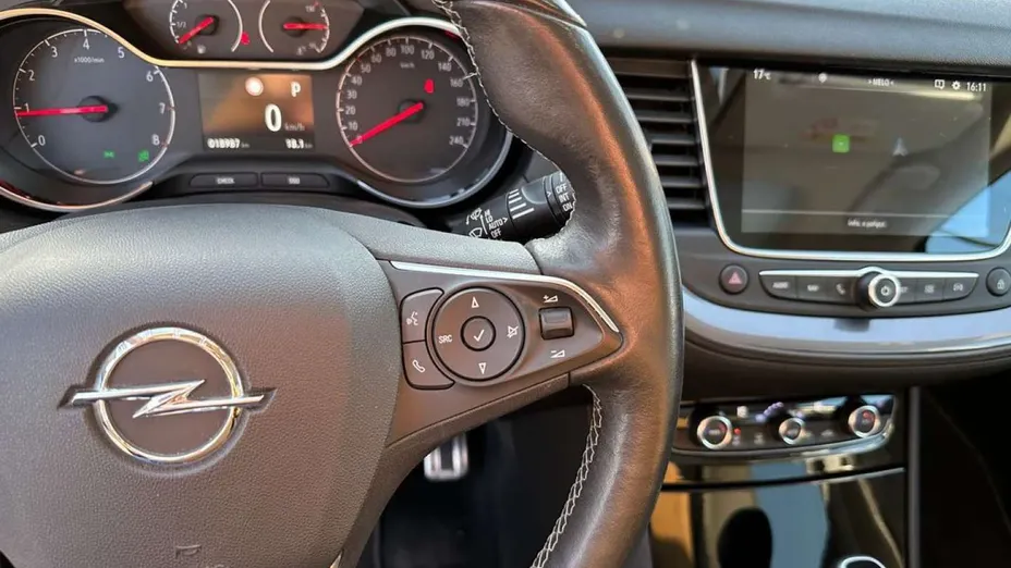 OPEL Grandland X -