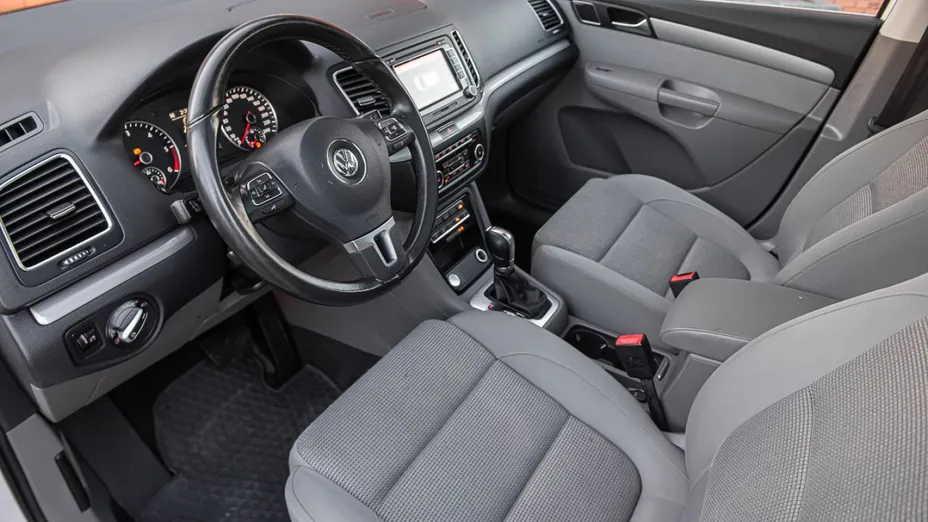 VOLKSWAGEN Sharan -