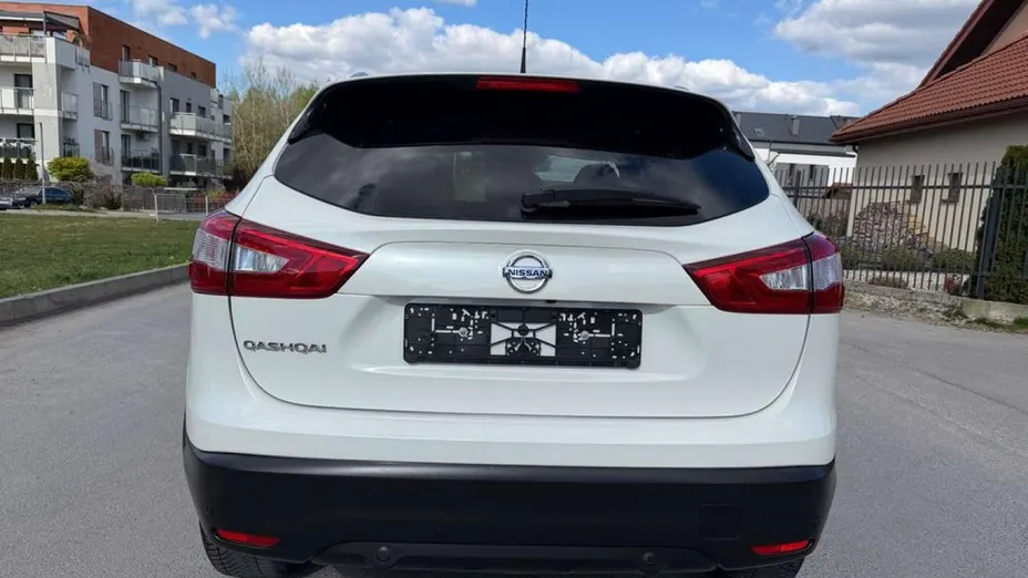 NISSAN Qashqai -