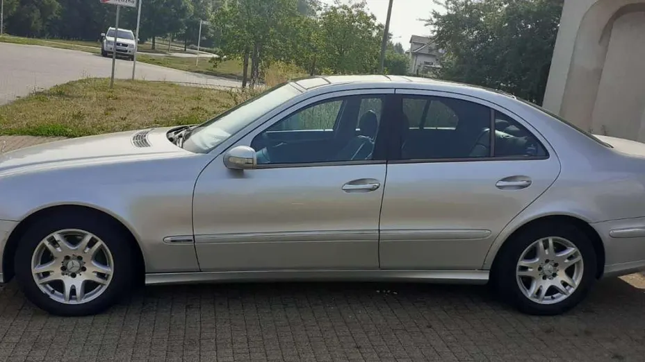 MERCEDES-BENZ E Klasa -