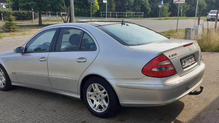 MERCEDES-BENZ E Klasa -