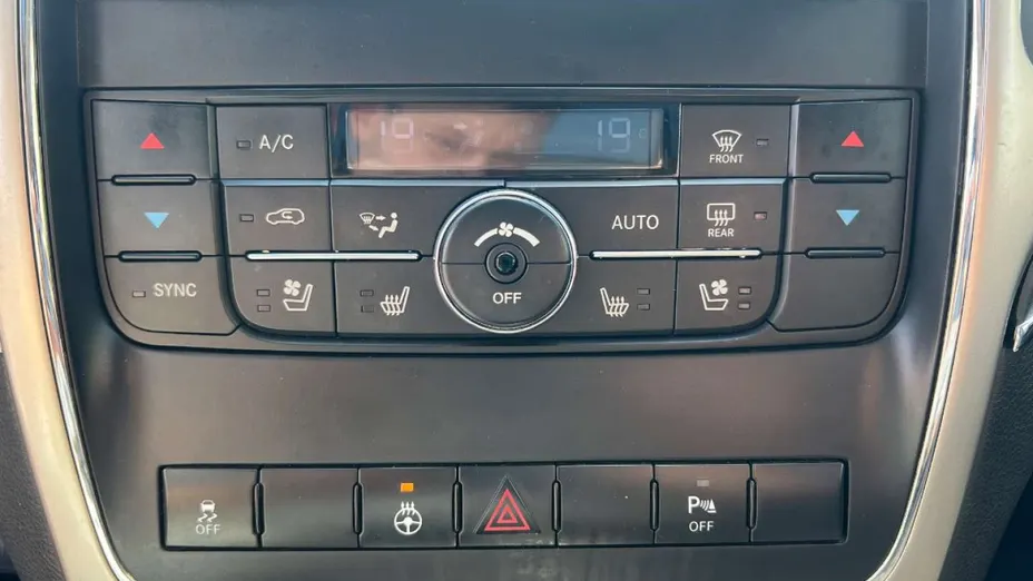 JEEP Grand Cherokee -