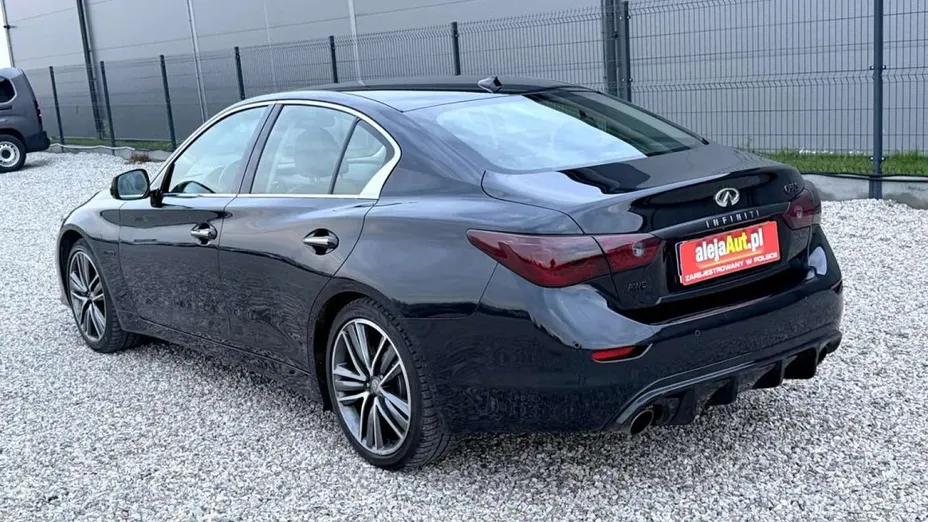 INFINITI Q50 -