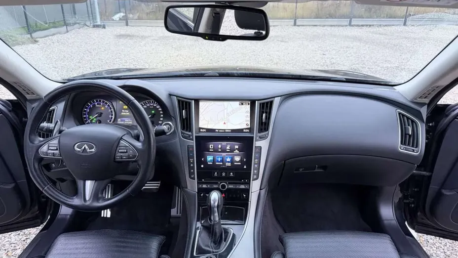 INFINITI Q50 -