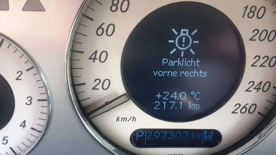 MERCEDES-BENZ E Klasa -