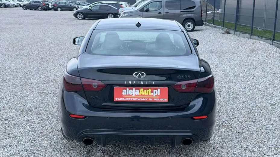 INFINITI Q50 -