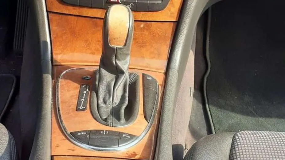 MERCEDES-BENZ E Klasa -