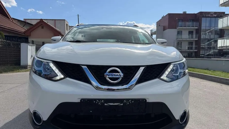 NISSAN Qashqai -