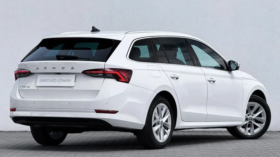 SKODA Octavia -