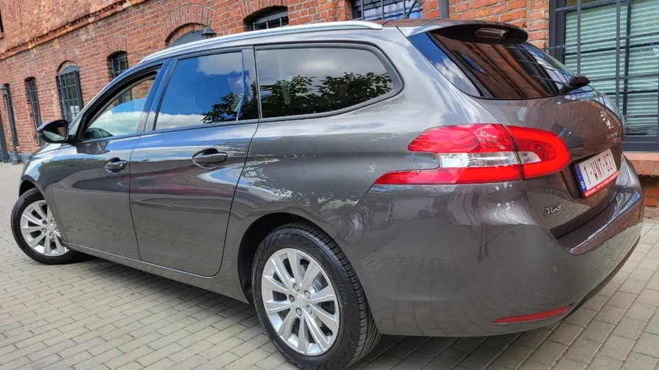 PEUGEOT 308 -