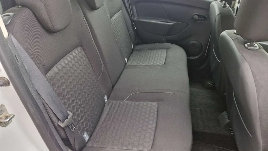 DACIA Logan -