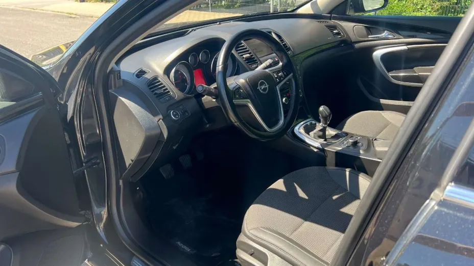 OPEL Insignia -