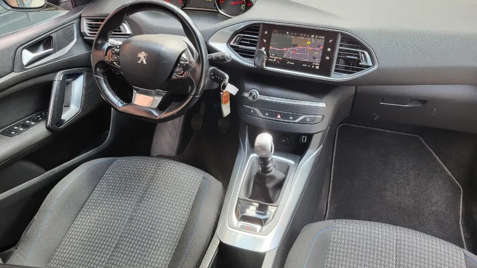PEUGEOT 308 -