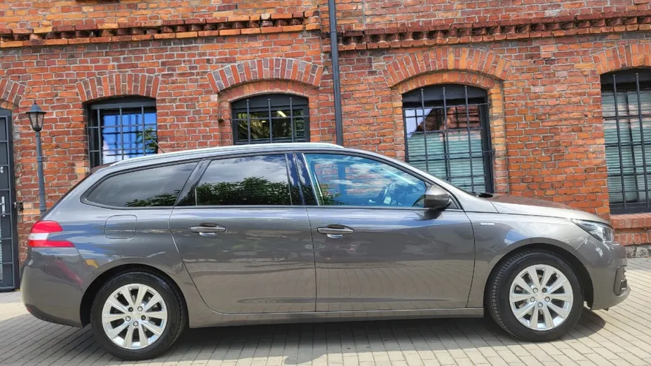 PEUGEOT 308 -