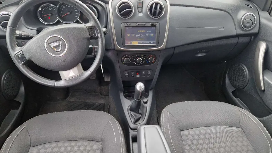 DACIA Logan -