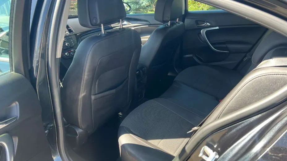 OPEL Insignia -