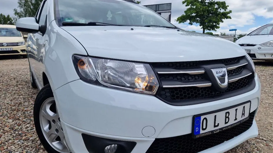 DACIA Logan -