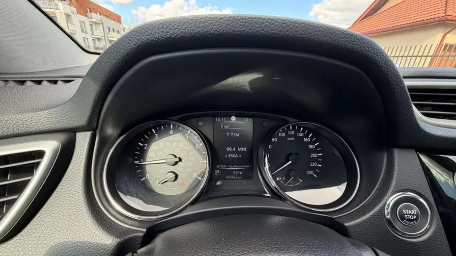 NISSAN Qashqai -