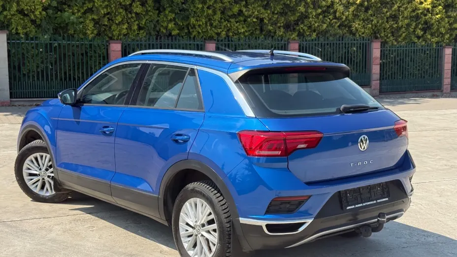 VOLKSWAGEN T-ROC -