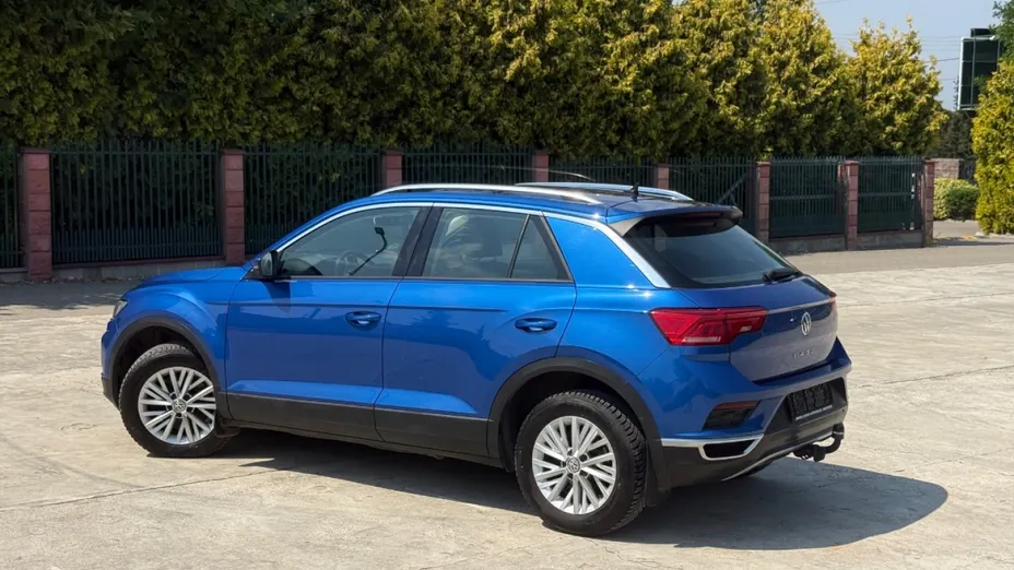 VOLKSWAGEN T-ROC -