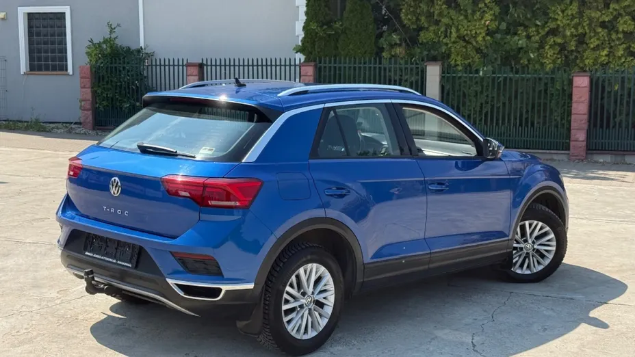 VOLKSWAGEN T-ROC -