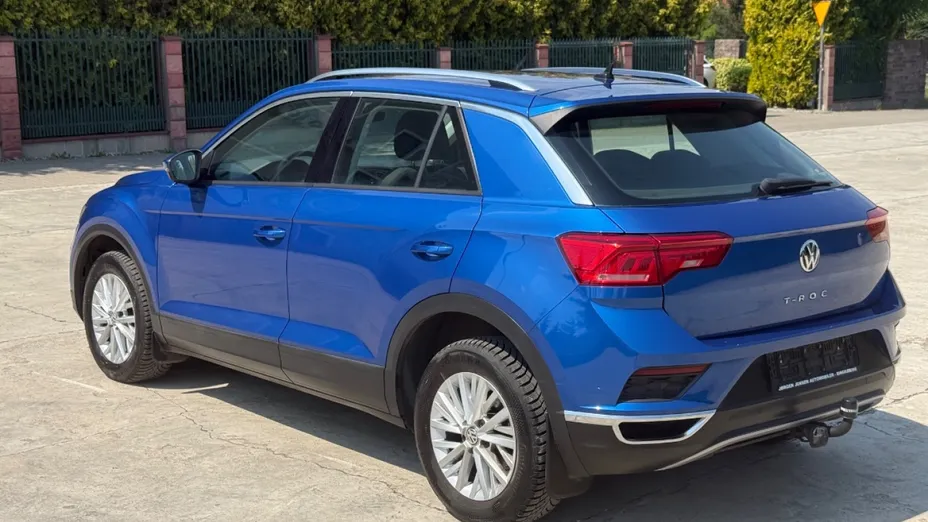 VOLKSWAGEN T-ROC -