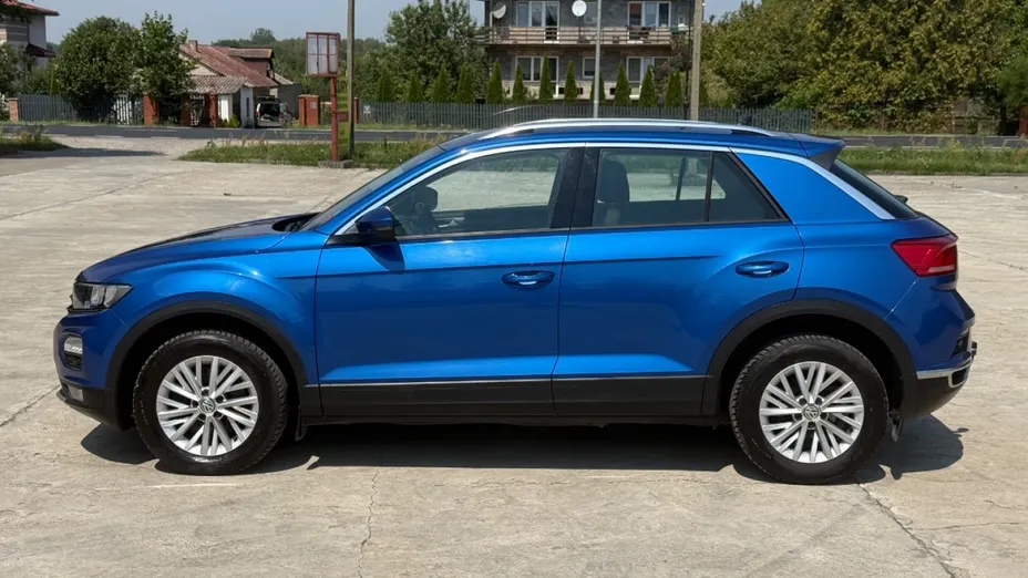 VOLKSWAGEN T-ROC -