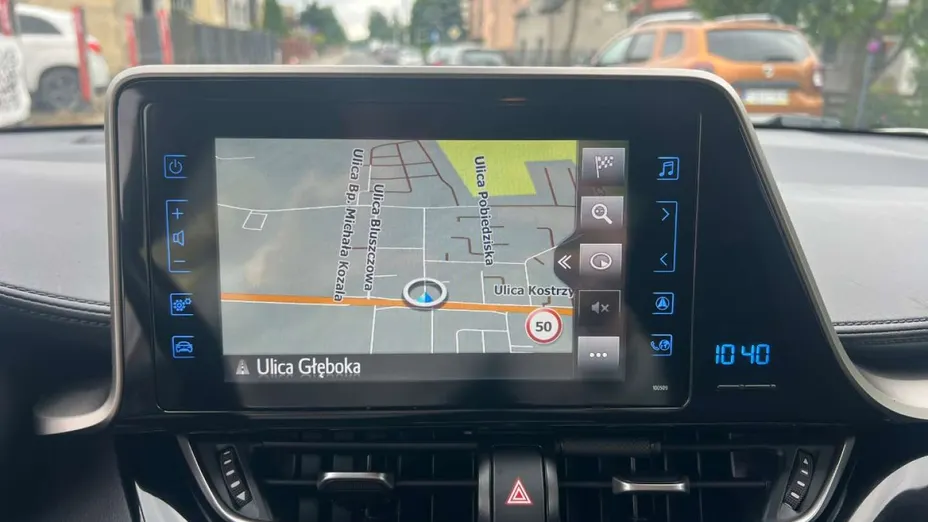 TOYOTA C-HR -
