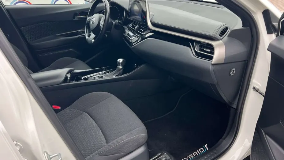 TOYOTA C-HR -