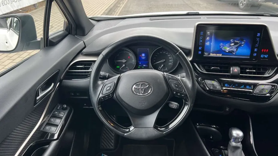 TOYOTA C-HR -
