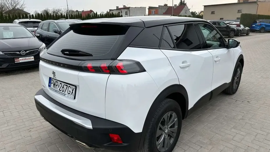 PEUGEOT 2008 -