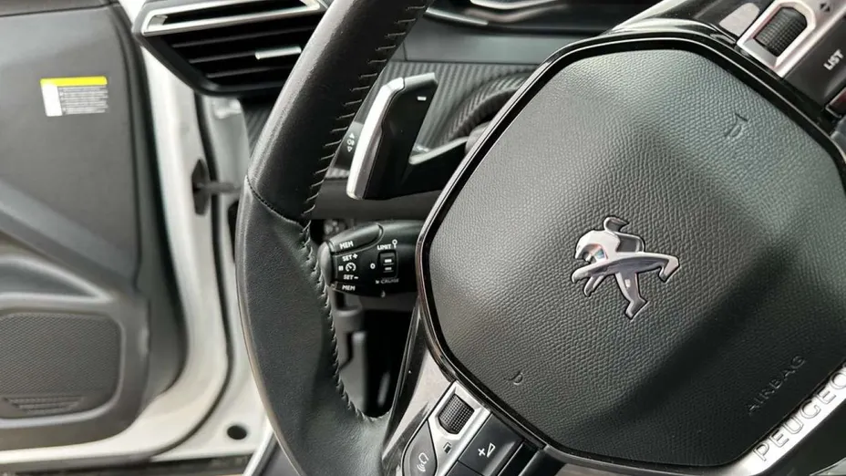PEUGEOT 2008 -