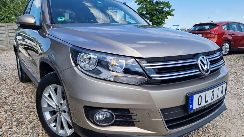 VOLKSWAGEN Tiguan -