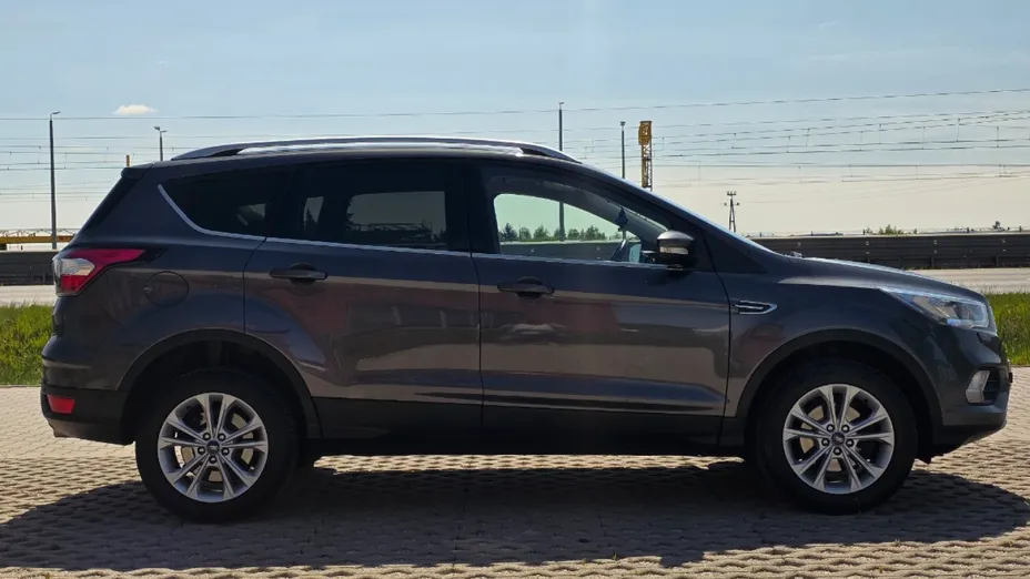 FORD Kuga -
