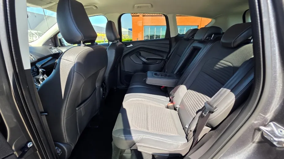 FORD Kuga -