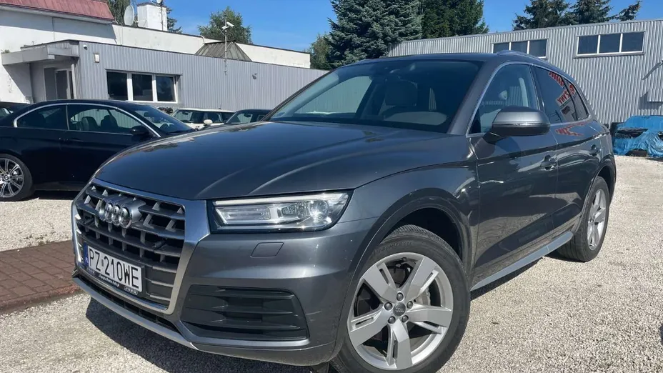 AUDI Q5 -