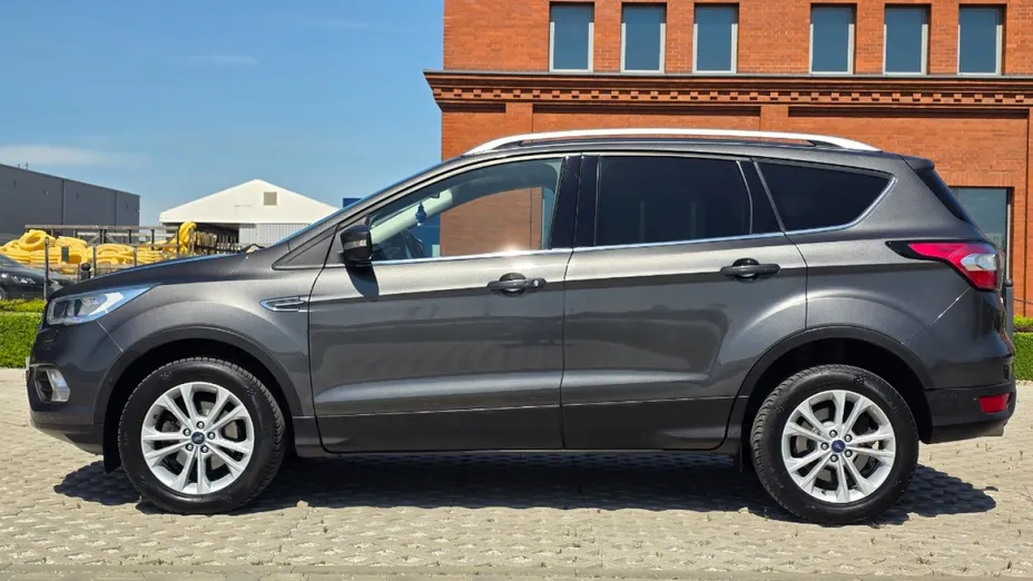 FORD Kuga -