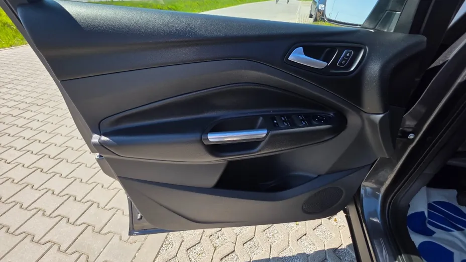 FORD Kuga -