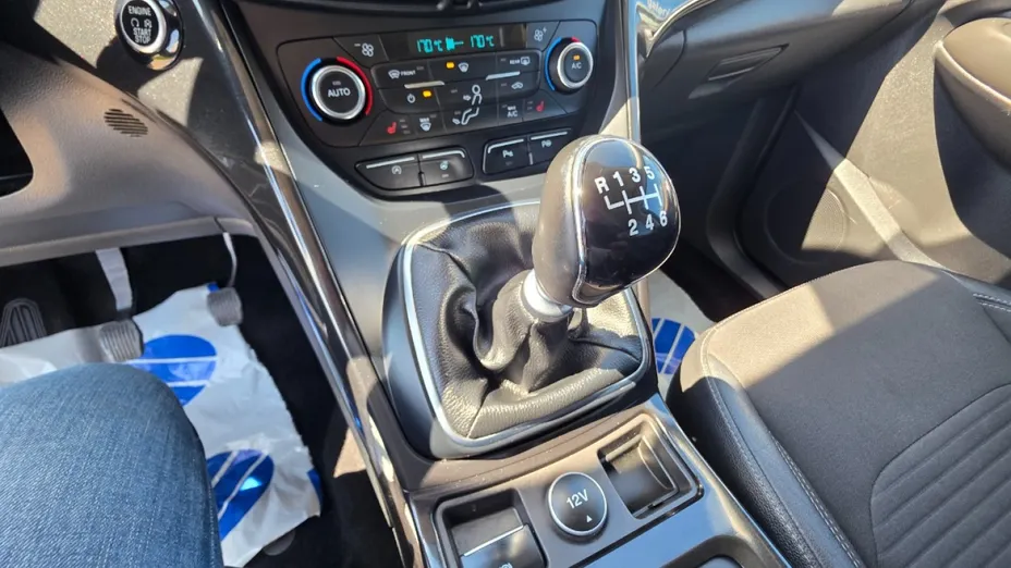 FORD Kuga -
