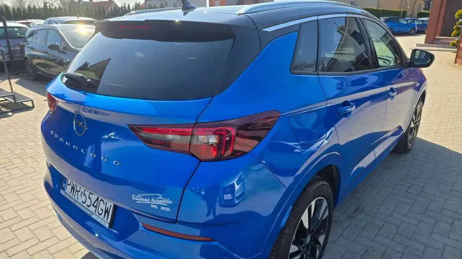 OPEL Grandland X -