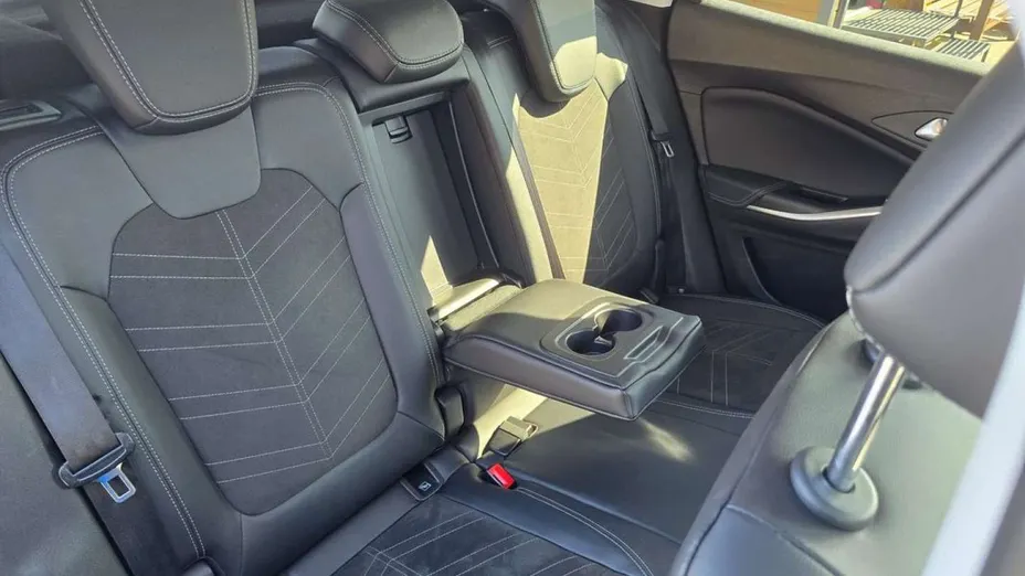 OPEL Grandland X -