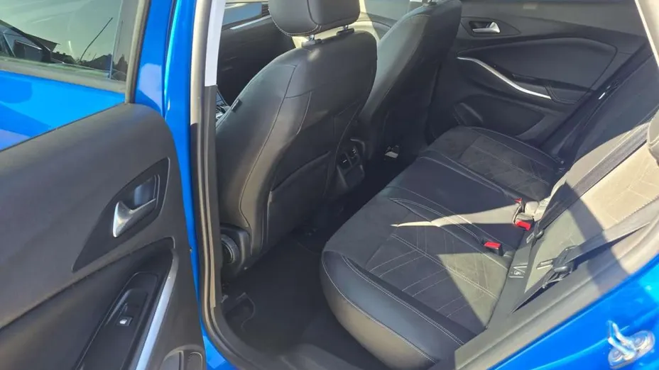OPEL Grandland X -