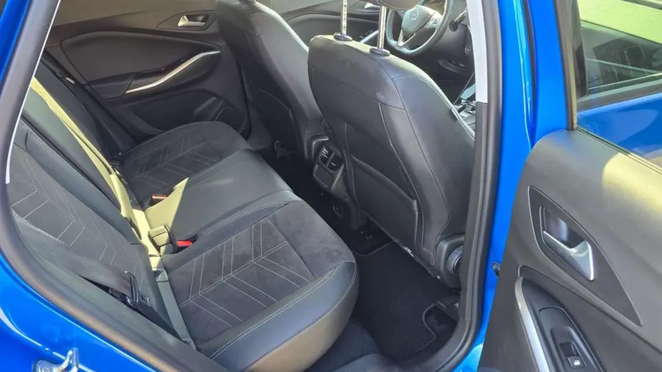 OPEL Grandland X -