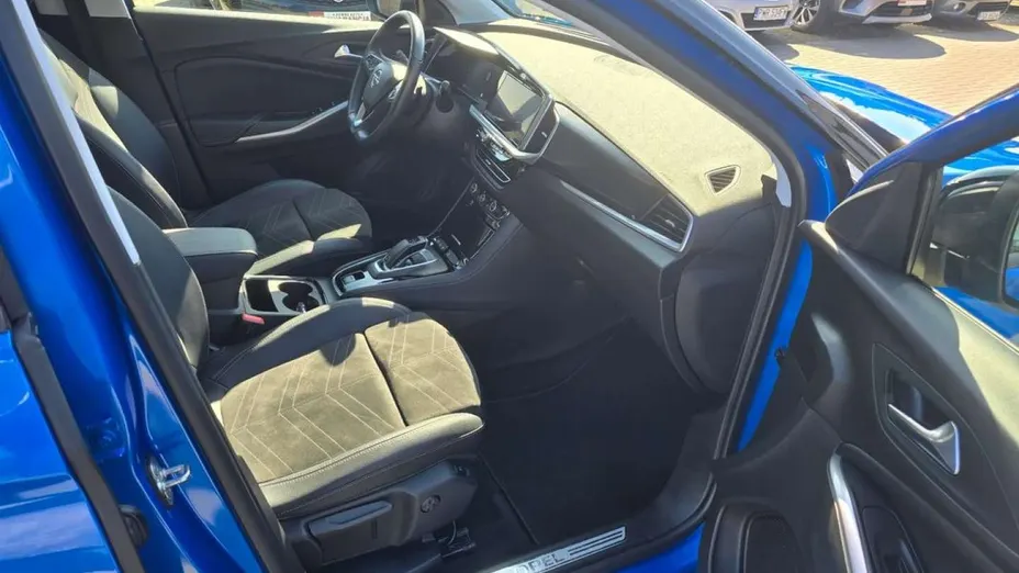 OPEL Grandland X -