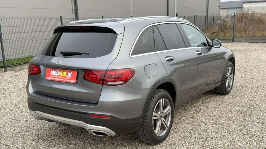 MERCEDES-BENZ GLC -
