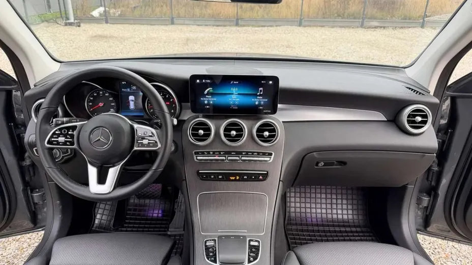 MERCEDES-BENZ GLC -
