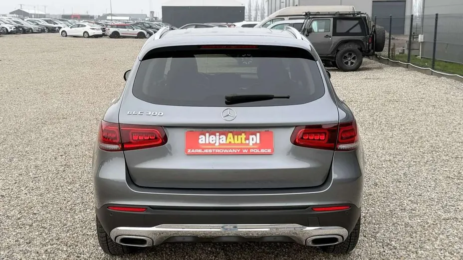 MERCEDES-BENZ GLC -