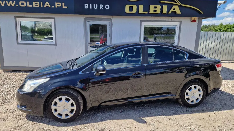 TOYOTA Avensis -