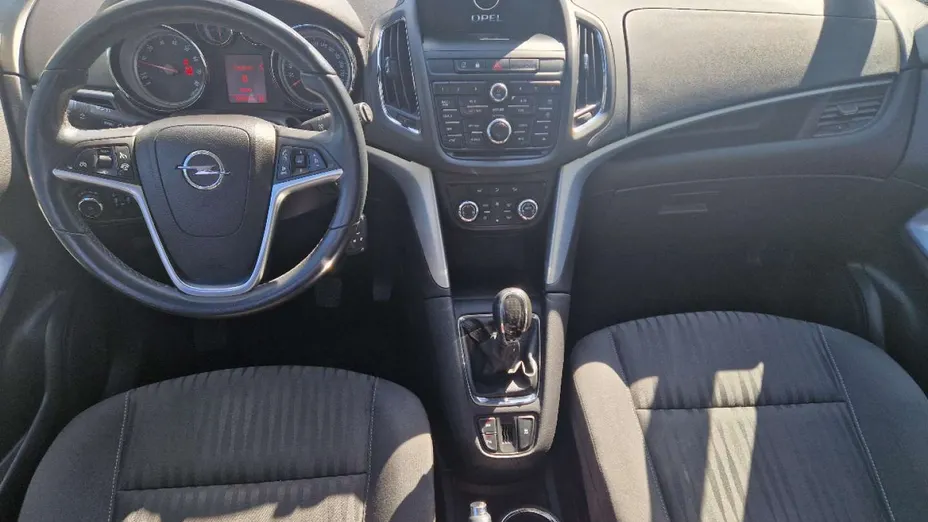 OPEL Zafira -